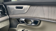 Volvo XC90 2.0 B5P Ultra Dark 5dr AWD Geartronic Petrol Estate